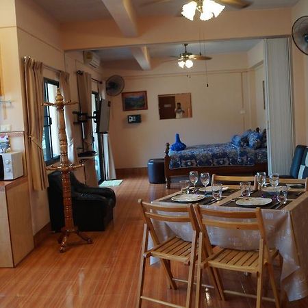 Kata Apartment Bagian luar foto