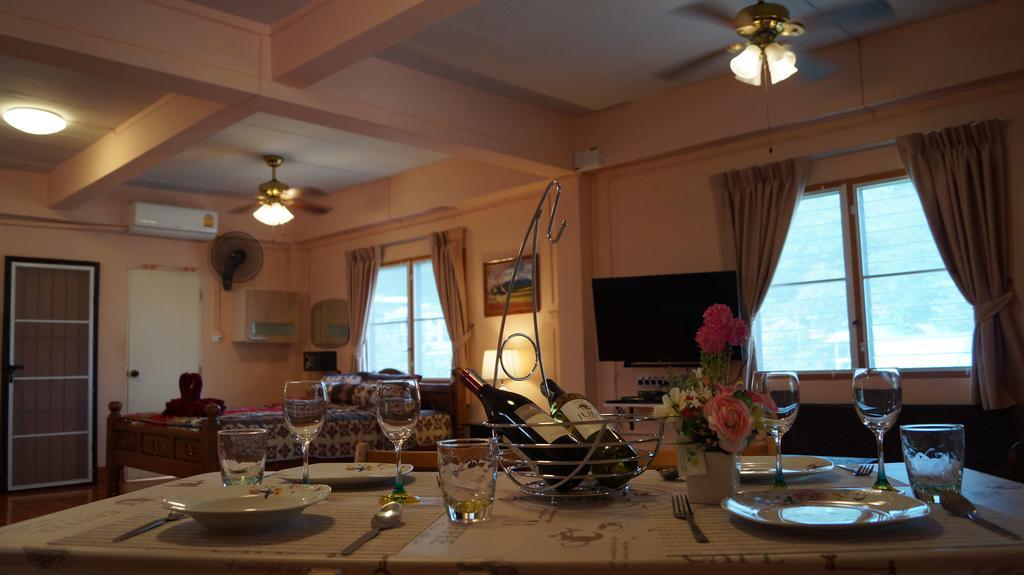 Kata Apartment Bagian luar foto