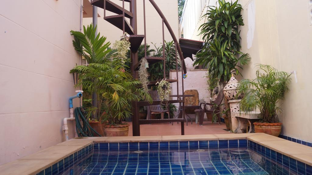 Kata Apartment Bagian luar foto