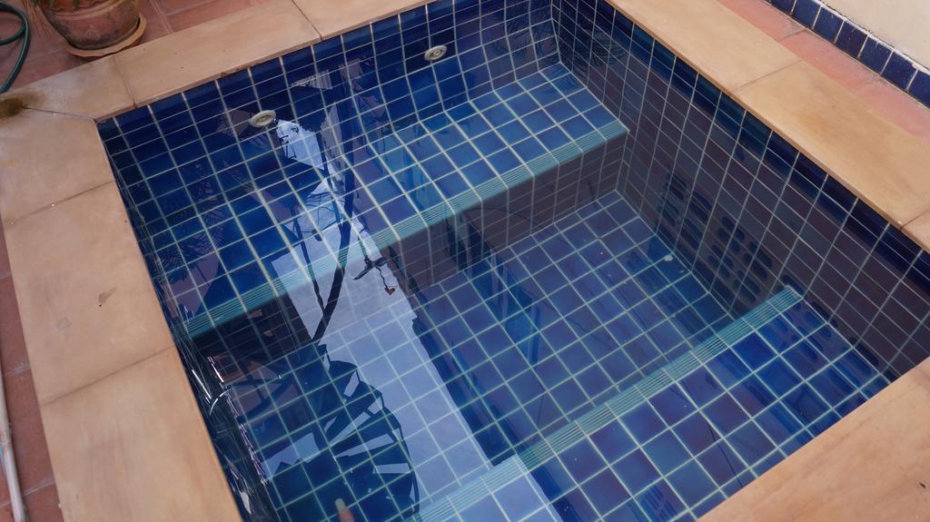Kata Apartment Bagian luar foto
