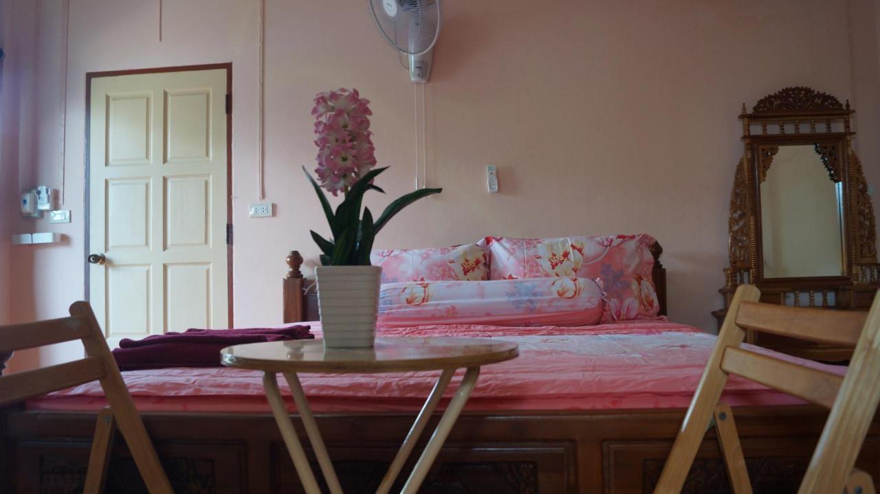 Kata Apartment Bagian luar foto